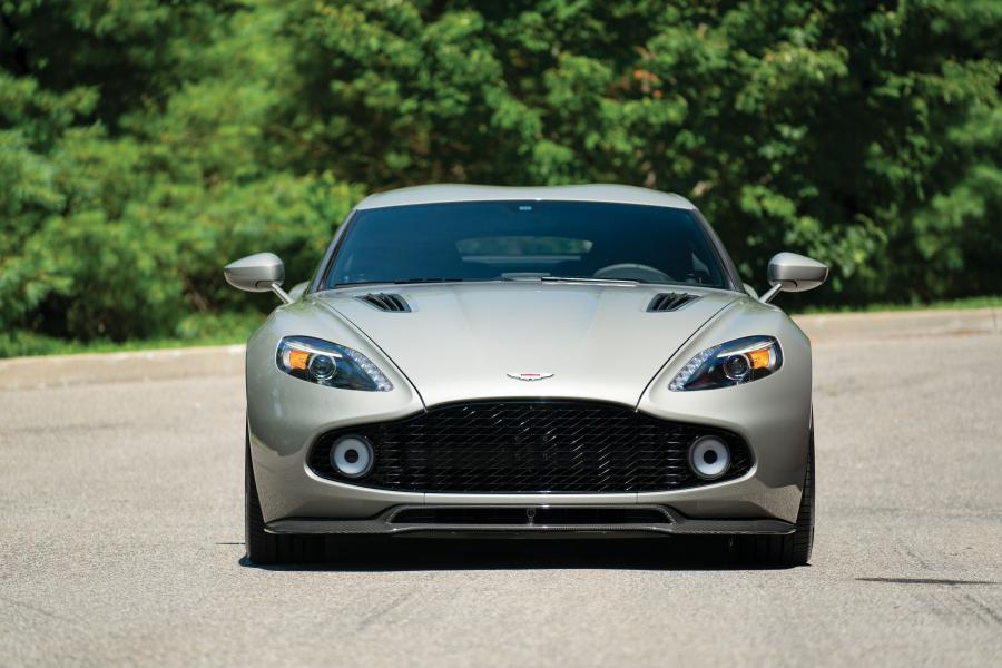  Aston Martin Vanquish Zagato 2017 года  (NA) (фото 6 из 40)